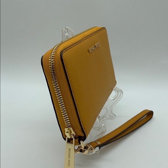 Michael Kors Jet Set Travel LG FLAT MF PHN CASE